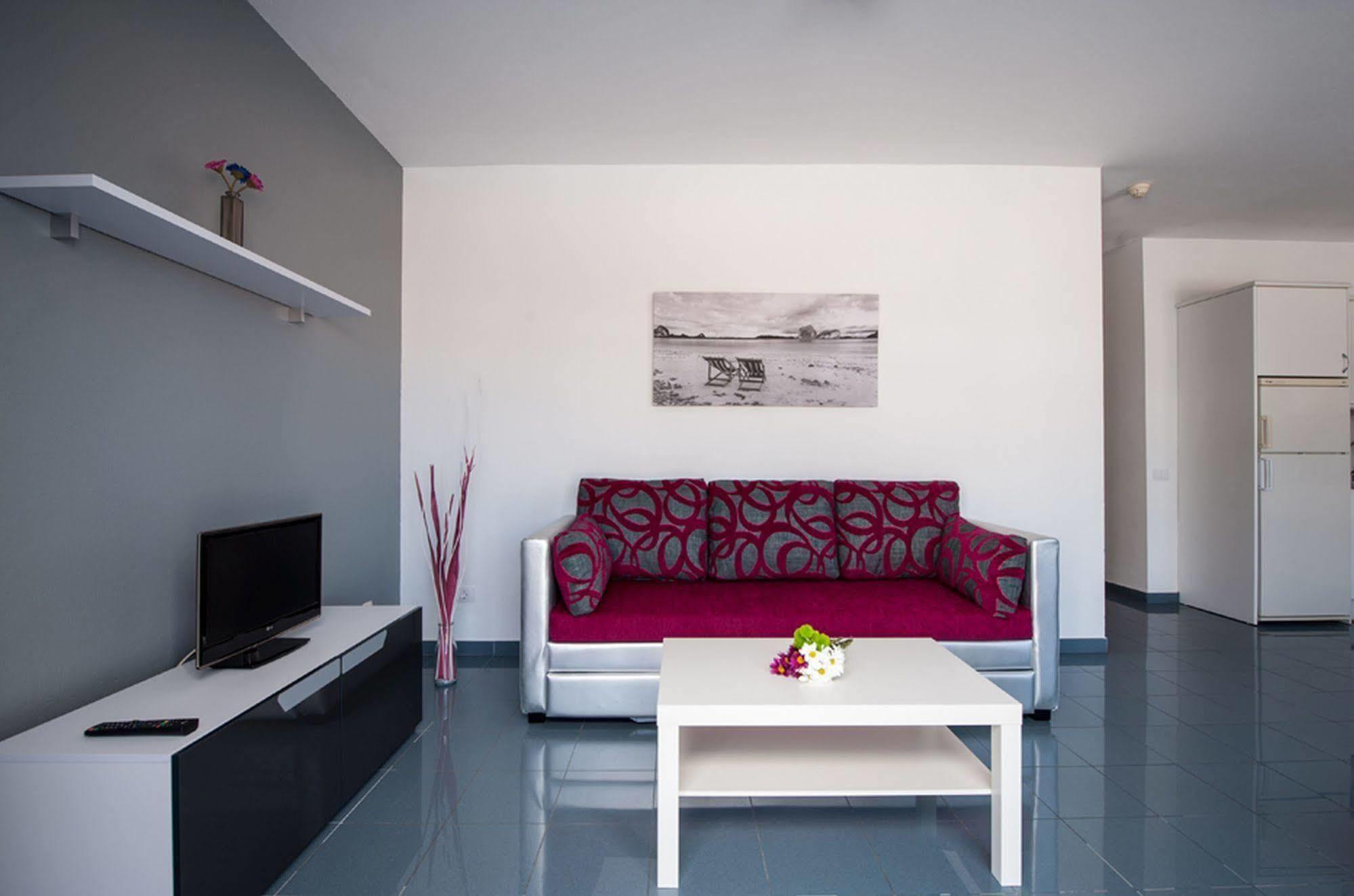 Apartamentos Miami Sun เปอร์โตริโก ภายนอก รูปภาพ