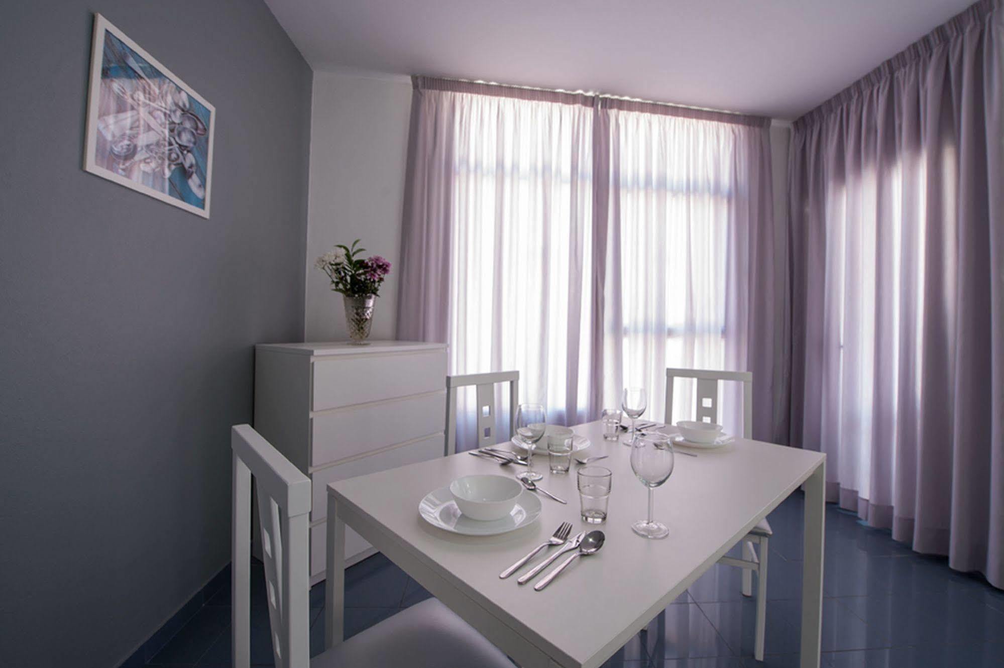 Apartamentos Miami Sun เปอร์โตริโก ภายนอก รูปภาพ