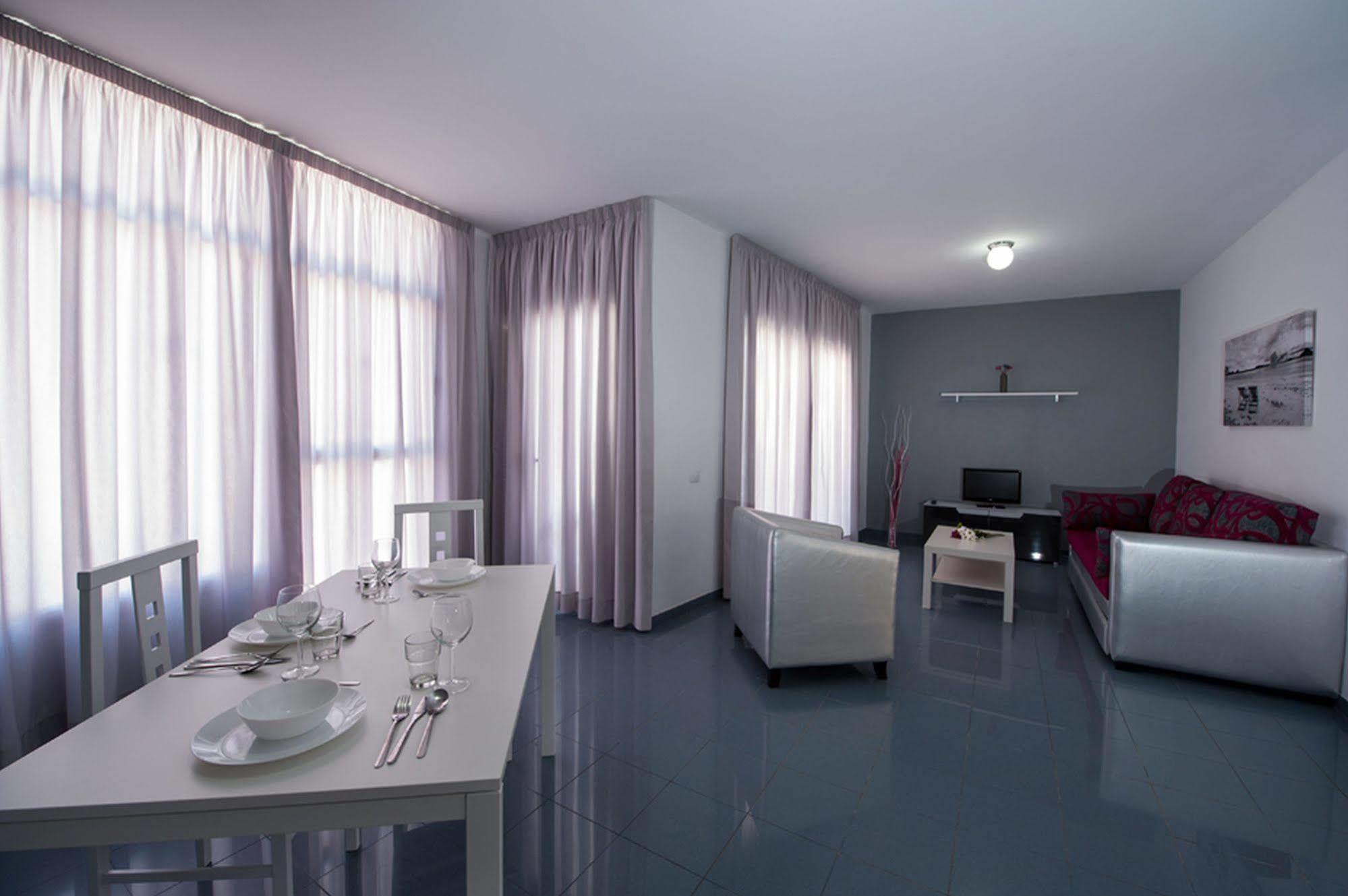 Apartamentos Miami Sun เปอร์โตริโก ภายนอก รูปภาพ