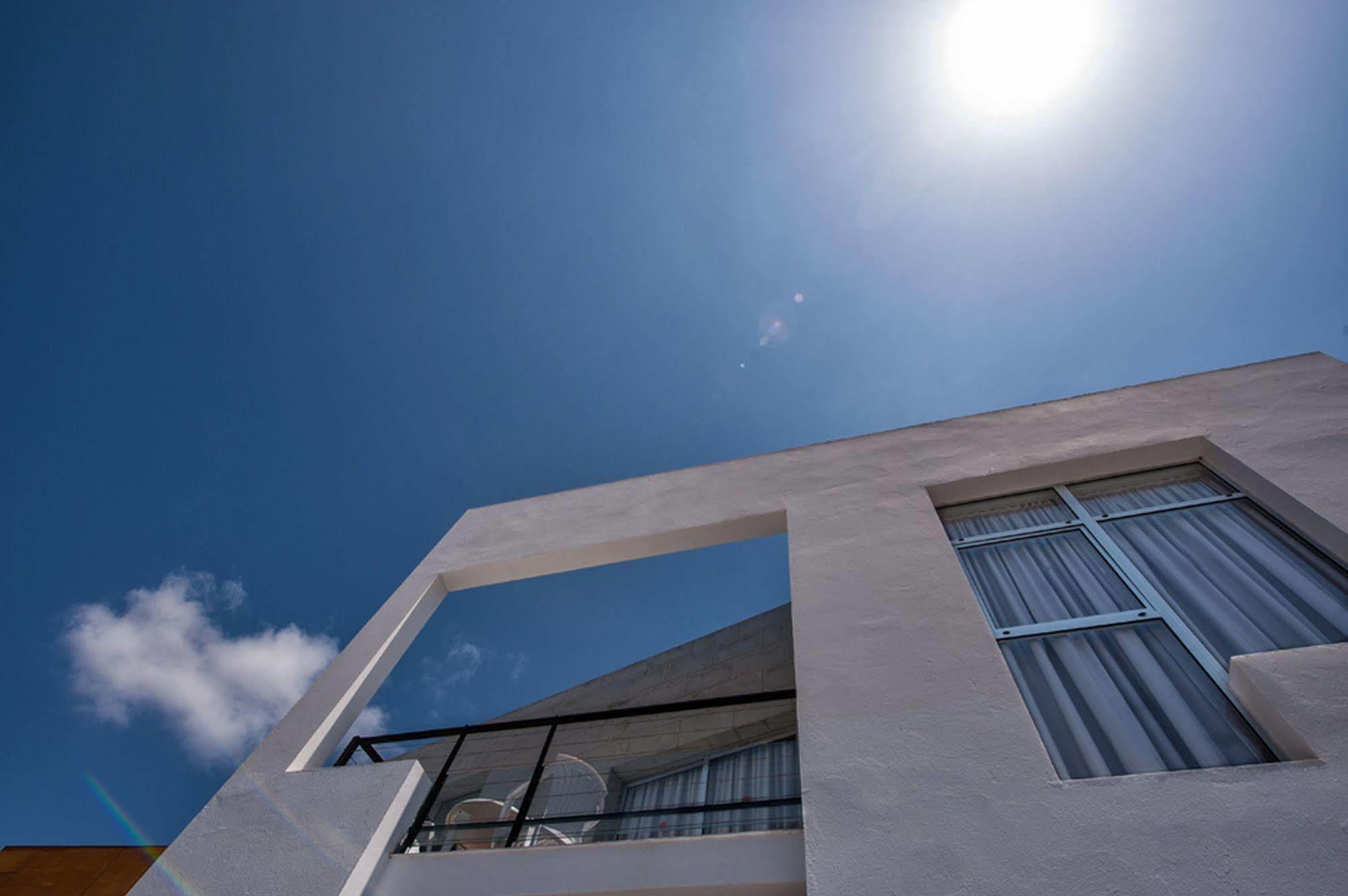 Apartamentos Miami Sun เปอร์โตริโก ภายนอก รูปภาพ